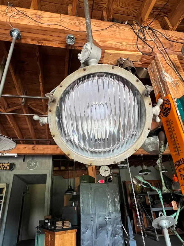 Industrial Lighting for Woodworking FactoriesAntique S_M Lamp Company Spotlight Swivel Kitchen Island Pendant Light Industrial Lighting for Woodworking FactoriesAntique S_M Lamp Company Spotlight Swivel Kitchen Island Pendant Light