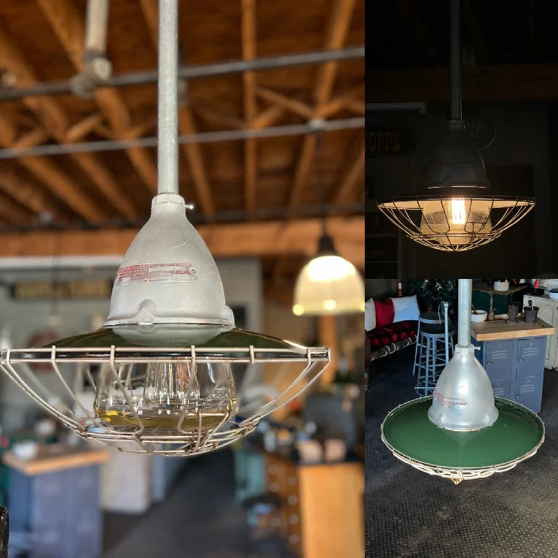 Industrial Lighting for Electronics Manufacturing14" Crouse Hinds Explosion Proof Industrial Light Fixture Industrial Lighting for Electronics Manufacturing14" Crouse Hinds Explosion Proof Industrial Light Fixture