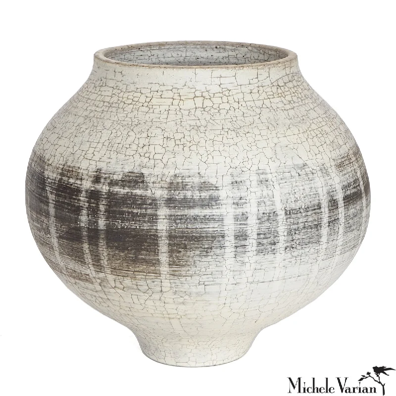 Industrial Task Lighting for Precision WorkstationsSculptural Vase Crackled Black