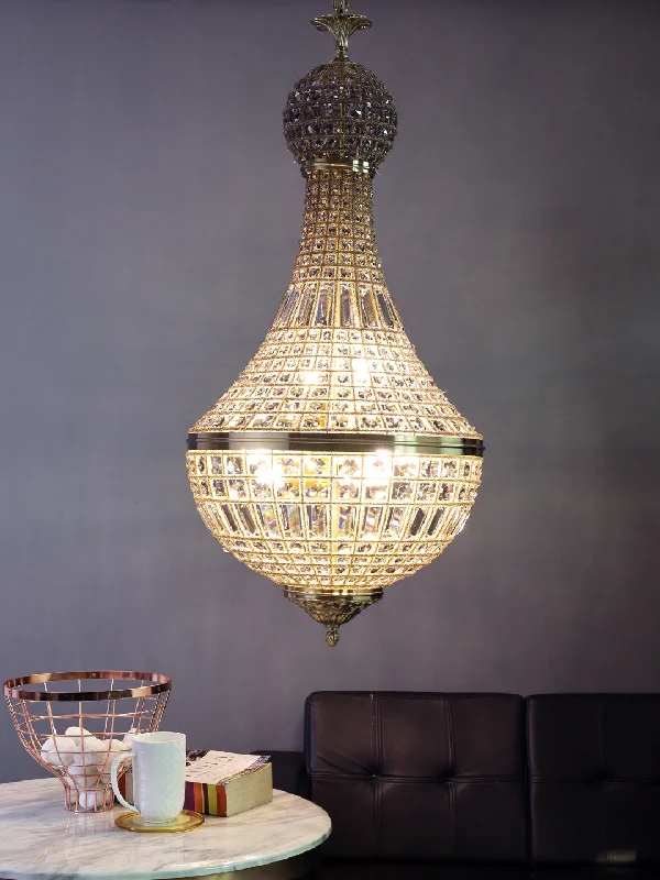 Chandeliers with Venetian Glass for a Luxurious LookLeonel Chandelier