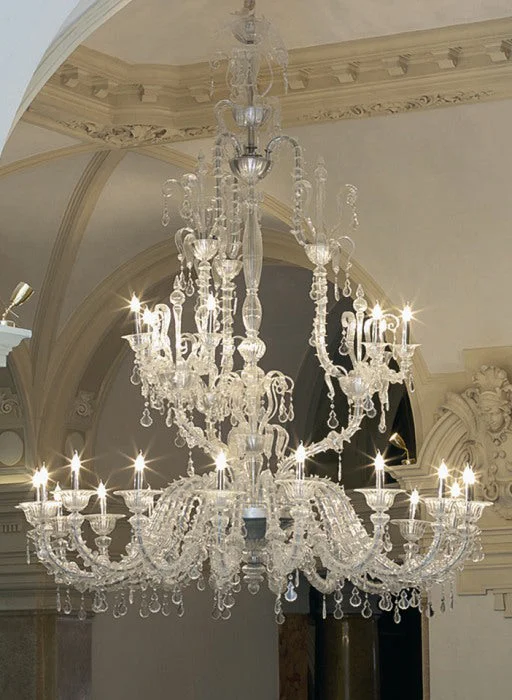 Mid - Century Modern Chandeliers for Vintage AppealVenetian Clear Glass 27 Light Chandelier In The Rezzonico Style