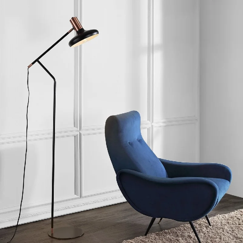 Victorian Style Floor Lamp for Traditional and Elegant InteriorsSafavieh Amia Floor Lamp - Black Victorian Style Floor Lamp for Traditional and Elegant InteriorsSafavieh Amia Floor Lamp - Black