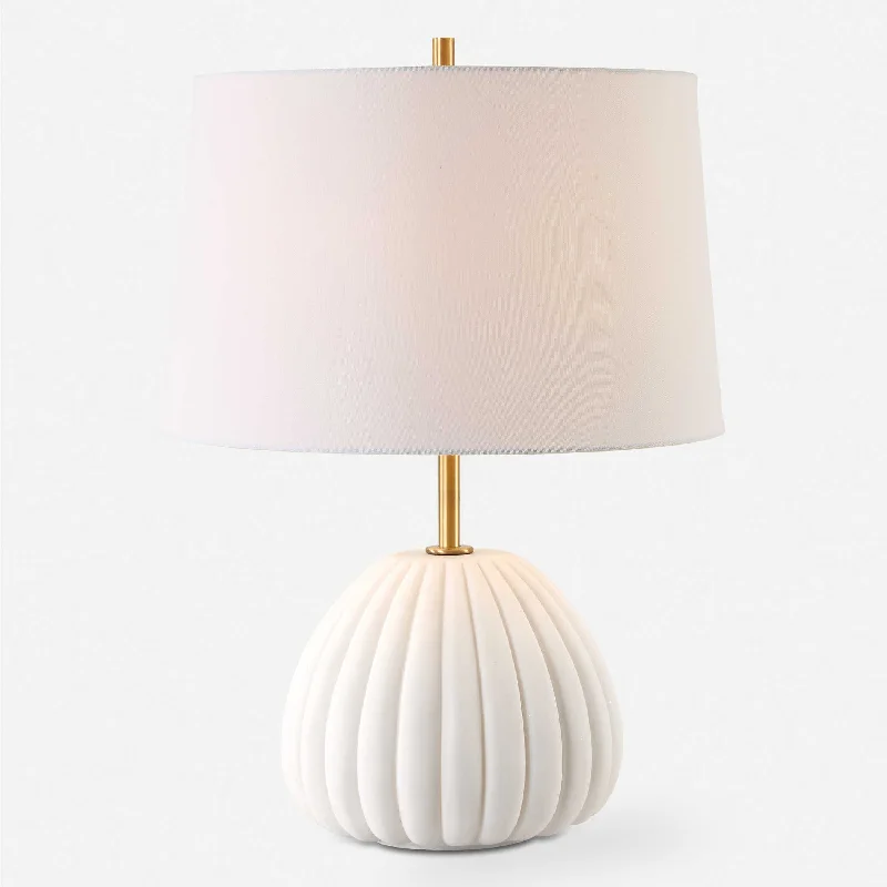modern minimalist table lamps for contemporary living roomsLynna Table Lamp