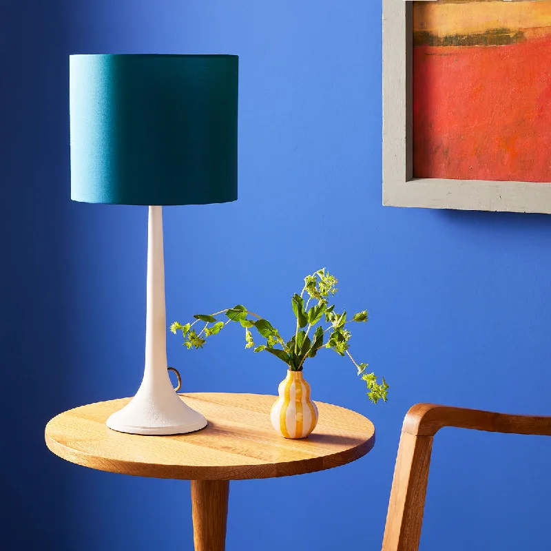 wooden table lamps with natural grain for a warm and organic feelZuri table lamp in Gesso white wooden table lamps with natural grain for a warm and organic feelZuri table lamp in Gesso white